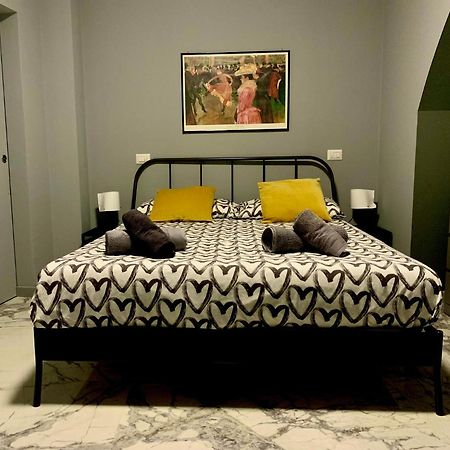 Modern City Center Apartment Benevento Exterior photo