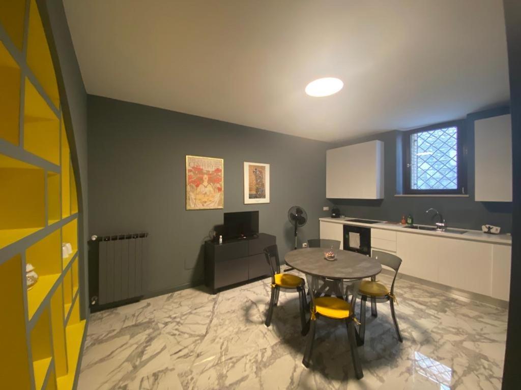 Modern City Center Apartment Benevento Exterior photo